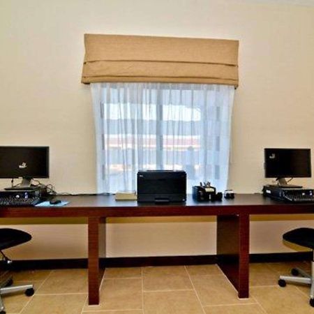Sleep Inn & Suites Fort Campbell Oak Grove Facilities photo