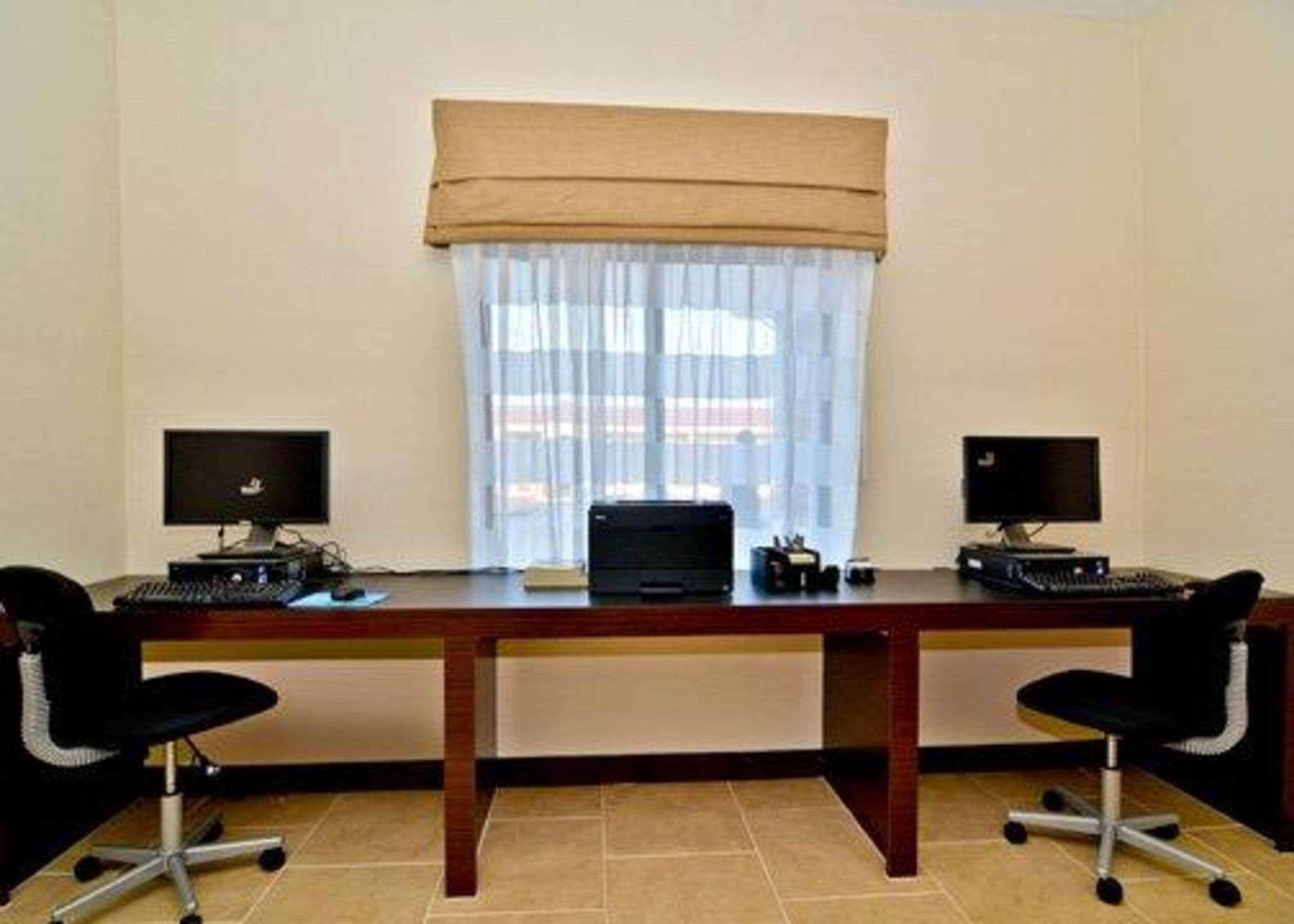 Sleep Inn & Suites Fort Campbell Oak Grove Facilities photo