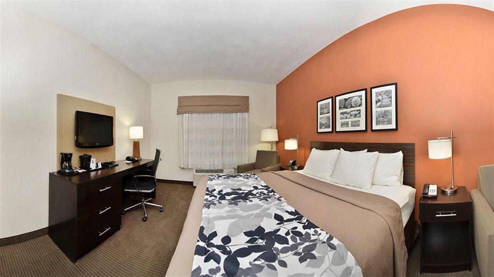 Sleep Inn & Suites Fort Campbell Oak Grove Exterior photo